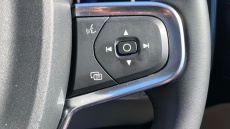 Volvo XC40 2.0 B4P Ultra Dark 5dr Auto Petrol Estate